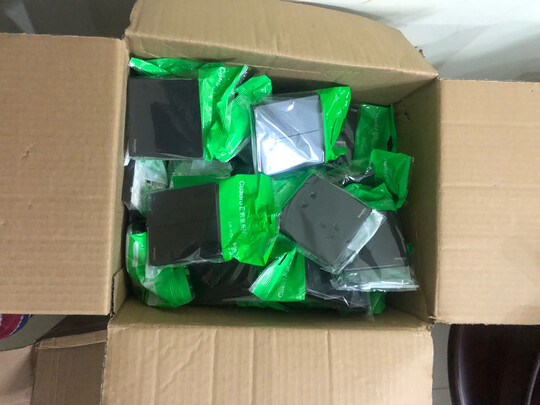 施耐德开关插座面板16A三孔空调带开关皓呈系列雅致黑色86型墙壁插座 16A三孔