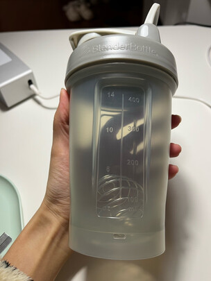 运动水杯