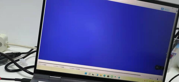笔记本电脑