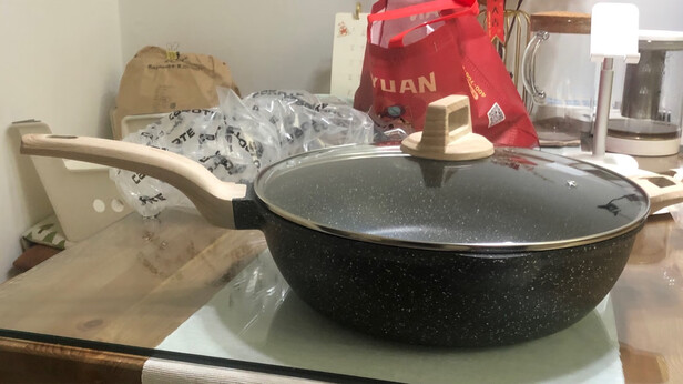 麦饭石不粘锅
