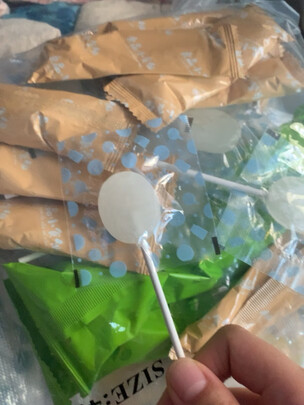 三,龙角散夹心润喉糖糖果网友对比评测