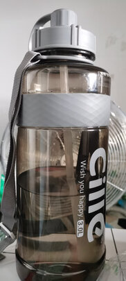 吸管水杯