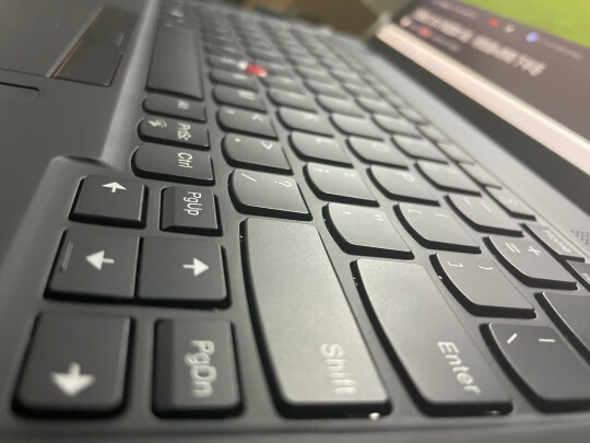 ThinkPad X1 Nano究竟好不好，显示效果好不好？手感一流吗？