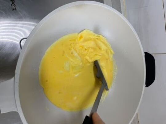 麦饭石不粘锅