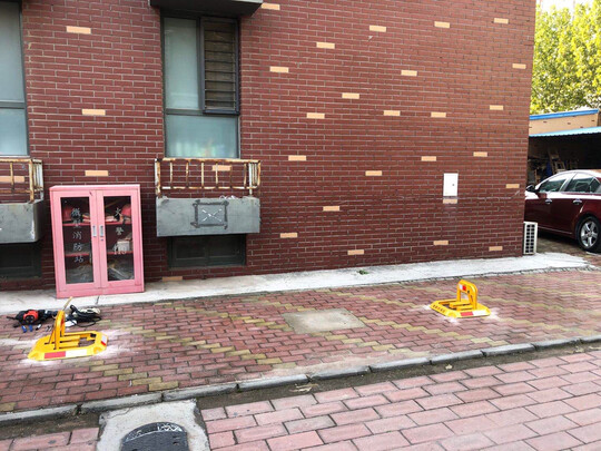 车位地锁