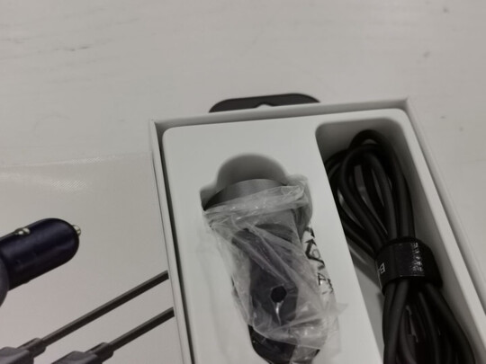 车载充电器