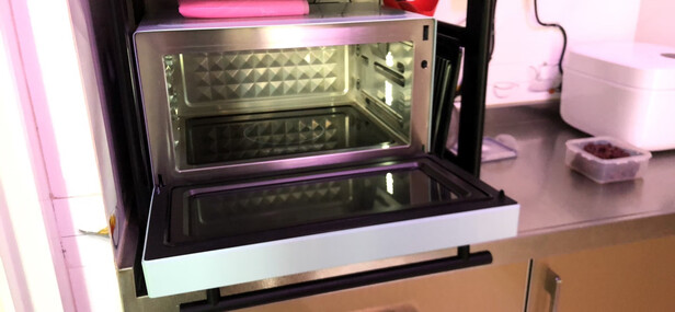 美的PG2311W蒸烤箱|外观展示美的PG2311W微蒸烤一体机怎么样用后两周讲感受