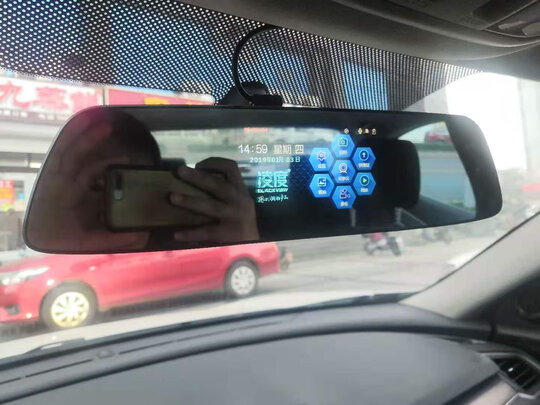 行车记录仪