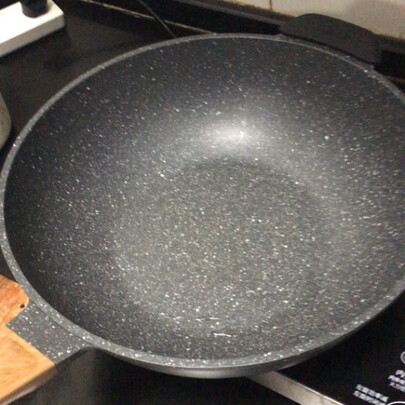 麦饭石不粘锅