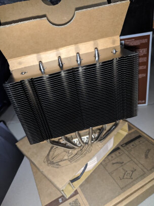 noctua NH-D15跟CoolerMaster V8GTS哪个好点？散热哪个快，哪个做工一流 