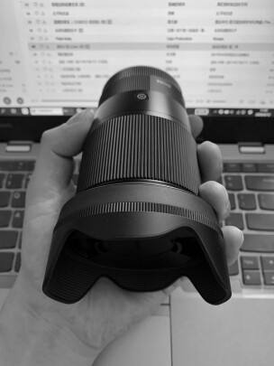 适马16mm F1.4 DC DN | Contemporary对比索尼SEL35F18有本质区别吗，虚化效果哪个比较好？哪个做工精细 