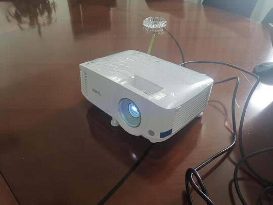 明基E320是哪里生产的，值吗