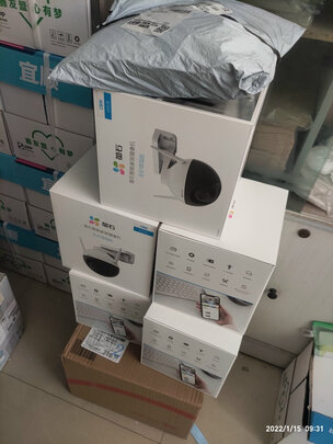 监控摄像