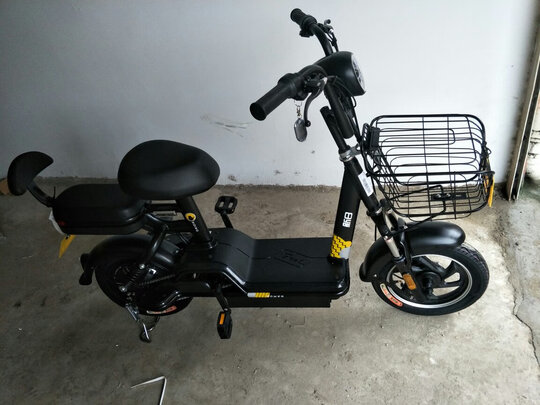 新日两轮电动车怎么样细节对比区别评测