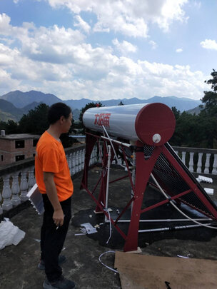 太阳能热水器|【今日头条】太阳雨和四季沐歌哪个质量好？太阳能热水器推荐下