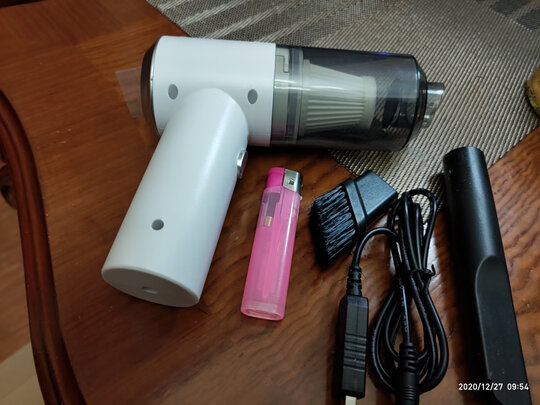 车载吸尘器
