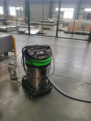杰诺5400W干湿两用工业吸尘器工厂车间大功率强力吸粉尘工地酒店商用大型桶式吸尘吸水机JN-301T 100L升级版【10米软管+大地刷 边推边吸】