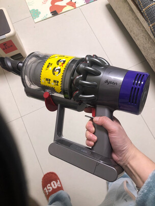 吸尘器|戴森V10 Motorhead Origin怎么样？内幕使用评测揭秘