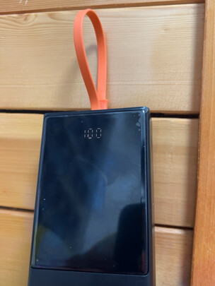 移动电源
