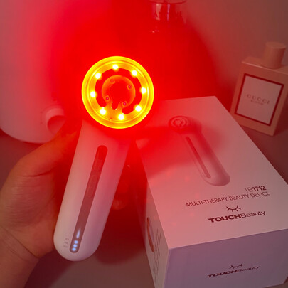 TOUCHBeautyTB-1712美容仪|看完不迷路：TOUCHBeauty美容仪怎么样?用后一周讲体验感受