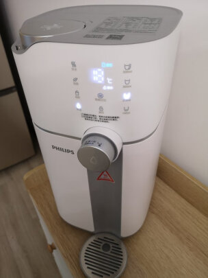 %title插图%num 飞利浦(PHILIPS)加热净水器水魔方PD50S净饮一体机 家用即热式饮水机 台式免安装反渗透直饮水机 ADD6811