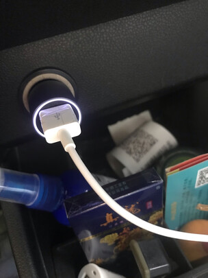车载充电器