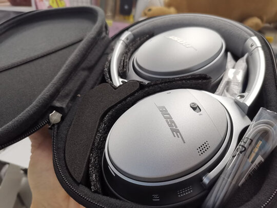 一,boseqc35耳机具体价格方面