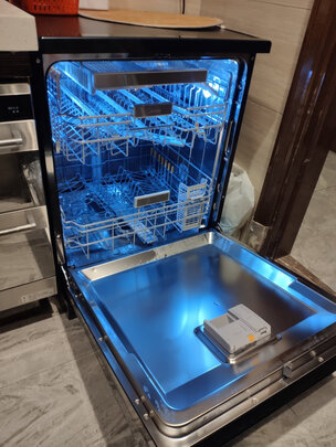 美的（Midea）15套大容量 嵌入式 骄阳家用洗碗机 热风烘干 银离子净味 双驱变频 智能家电 自动刷碗机RX600