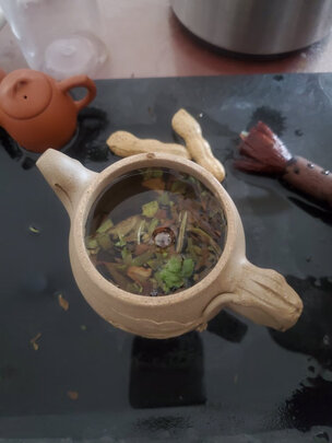 百年利永小佛手壶是哪里生产的，值吗
