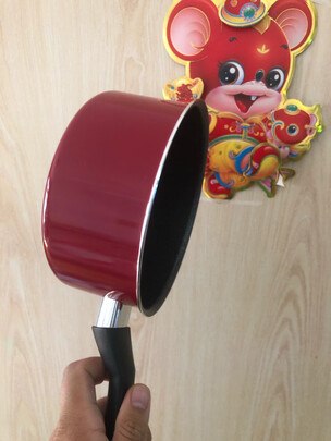 麦饭石不粘奶锅