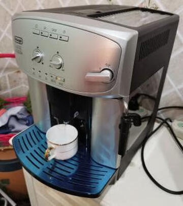 德龙（Delonghi）咖啡机 全自动意式现磨 欧洲原装进口 家用 手动卡布奇诺系统 ESAM04.110.S