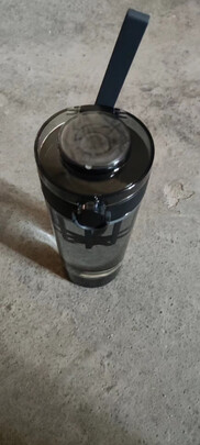 塑料水杯