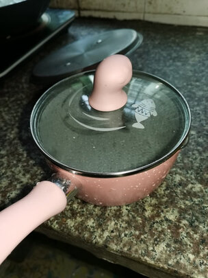 麦饭石不粘奶锅