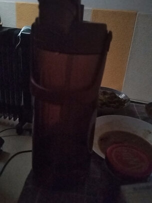 运动水杯