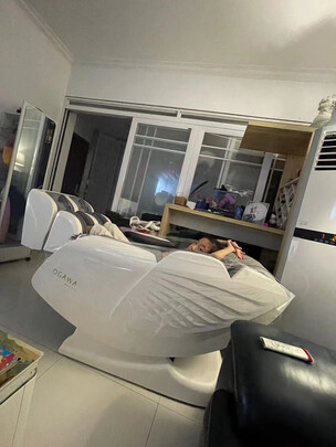 奥佳华按摩椅家用智能全身按摩沙发椅子支持HUAWEI HiLink【上市集团精选推荐】7306大白奥 烈焰红