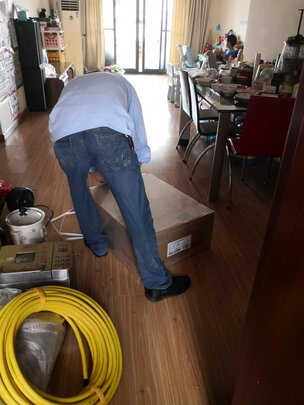 林内RUS-16QC05热水器|【电商快报】林内璀璨系列与澎湃系列有什么区别？林内燃气热水器哪款好用些？