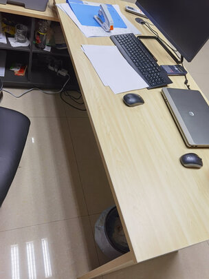 中伟老板桌办公桌|参考剖析中伟老板桌办公桌怎么样?深度测评剖析