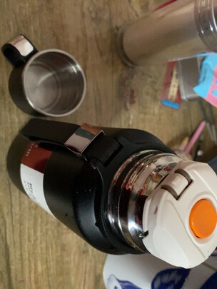 保温杯