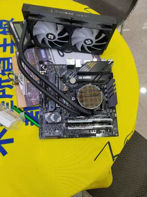 利民(Thermalright) Forzen Magic 240 ARGB 冰封幻境 一体式水冷散热器C12B-S风扇多平台全金属扣具ARGB冷头