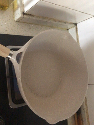 麦饭石不粘锅