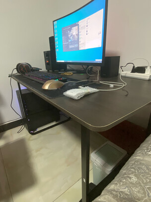 曲面屏电脑显示器