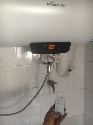 %title插图%num 万和 (Vanward )60升电热水器3000W速热自动断电纤薄机身E60-A5WW30-30