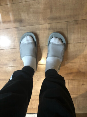 拖鞋