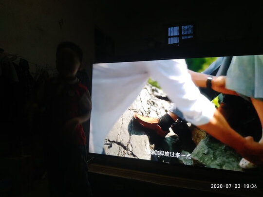 海尔65R3电视|海尔65R3对比65R5哪款比较好？配置性价评测区别是？