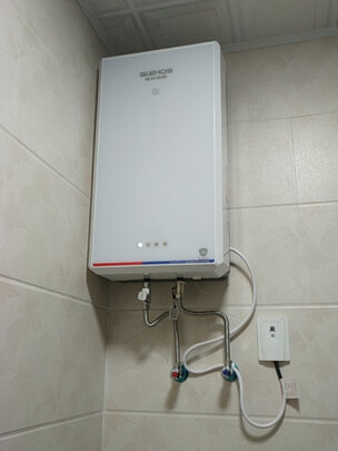 格林姆斯速热式电热水器