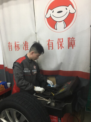 固特异225/55R17和普利司通215/60R16哪个好？抓地哪款更加强？哪个抓力性强？