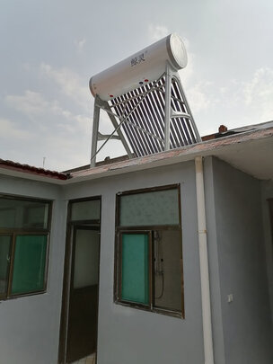 太阳能热水器|鲸灵蓝光太阳能热水器如何,值得入手的原因分享！