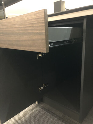 办公桌|迪欧屏风工位办公桌怎么样上手一周说讲感受