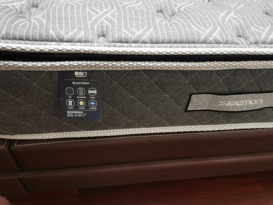 喜临门黑骑士床垫|【热搜头条】喜临门床垫怎么样？多少人不看这被坑了？