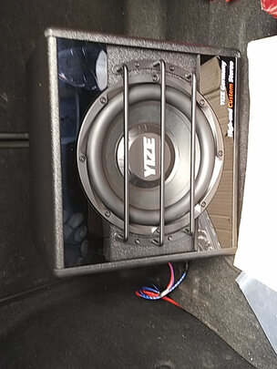 车载低音炮音响